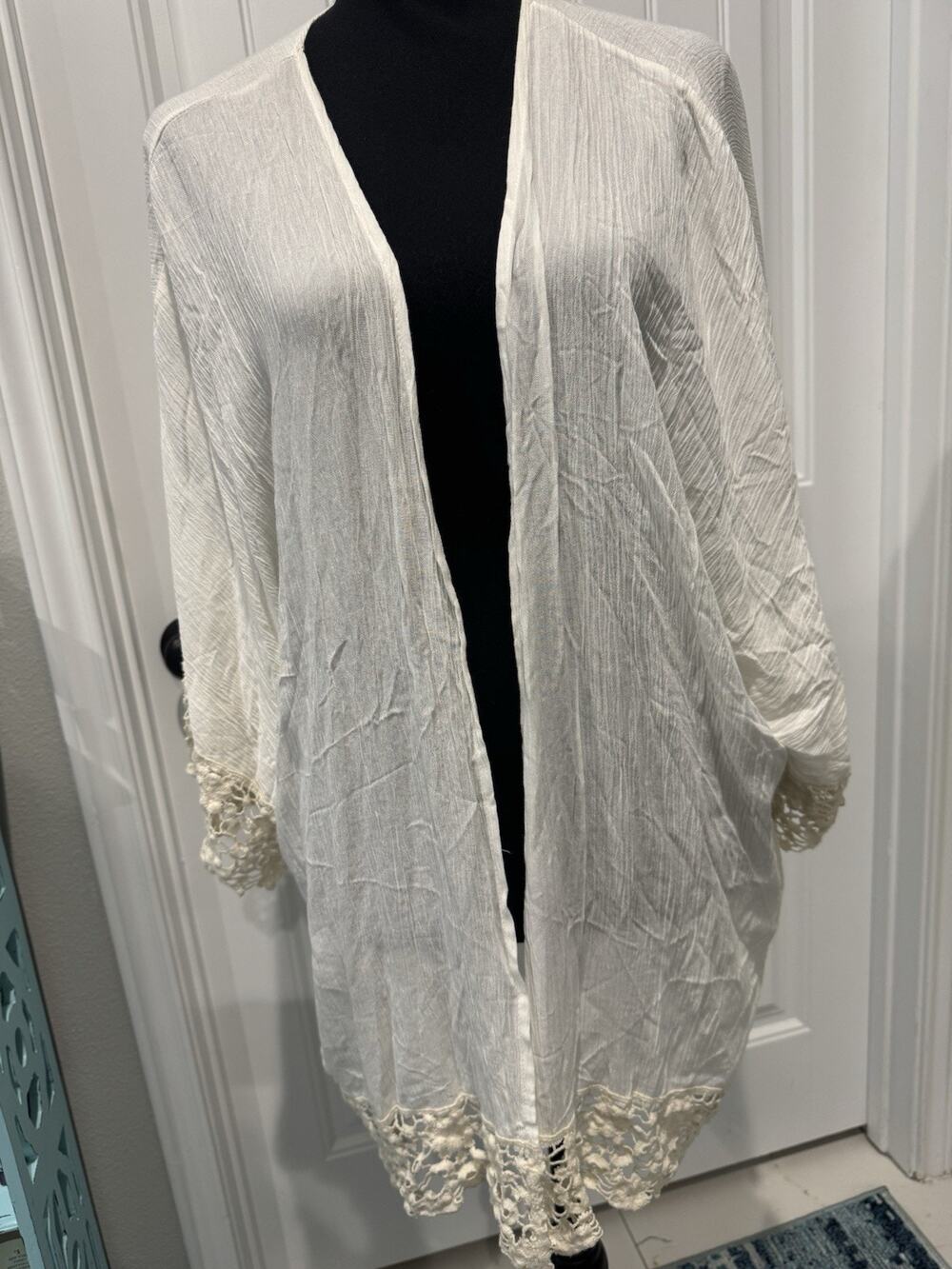 Beautiful Cha Cha Vente Women's Kimono Jacket Cream & Lace Sz XL
